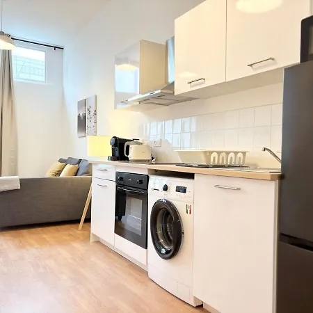 Lovely - 4 Guests Apartment