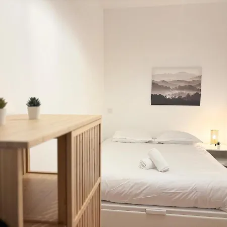 Lovely - 4 Guests Apartment *